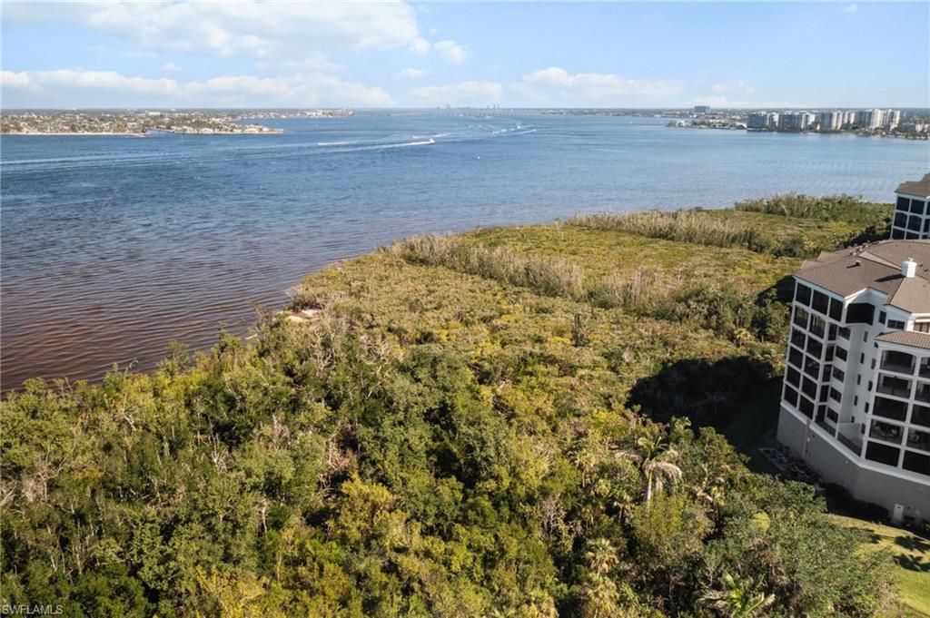 14815 Laguna Dr, Unit 702, Fort Myers, FL 33908 Photo