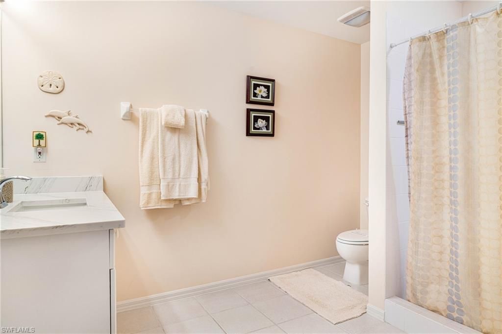 14815 Laguna Dr, Unit 702, Fort Myers, FL 33908 Photo