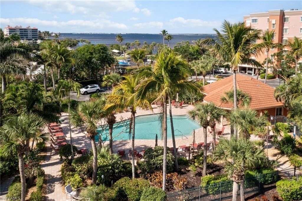 14815 Laguna Dr, Unit 702, Fort Myers, FL 33908 Photo