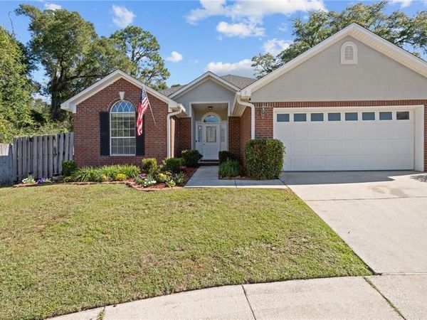 1103 Hillcrest Crossing E, Mobile, AL 36695