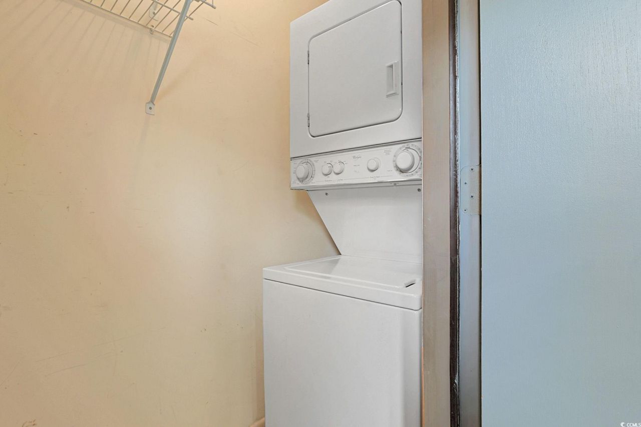 500 Fairway Village Dr. Photo 17