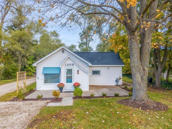 1208 W Broadway Street, Mount Pleasant, MI 48858