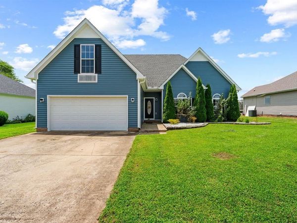 749 Springfield Boulevard, Bowling Green, KY 42104