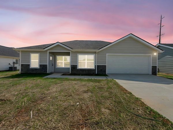 205 Ashkirk Lane, Glasgow, KY 42141