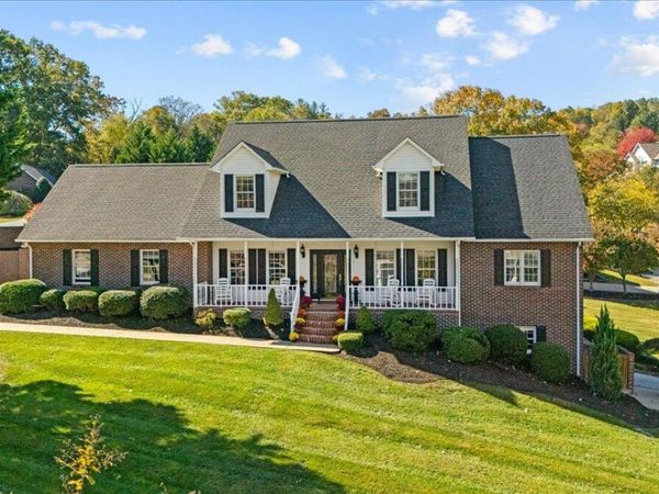 1 Emerald Court, Johnson City, TN 37604