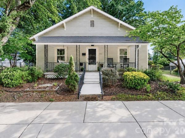 313 Dingler Avenue, Mooresville, NC 28115