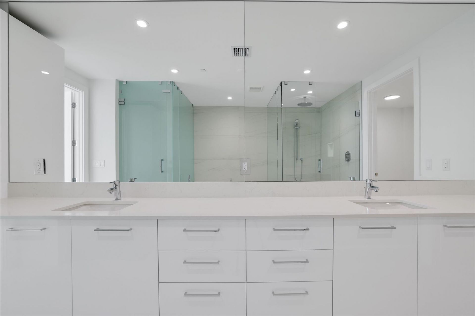 153 N Seabreeze Boulevard, Unit 1001S, Fort Lauderdale, FL 33304 Photo