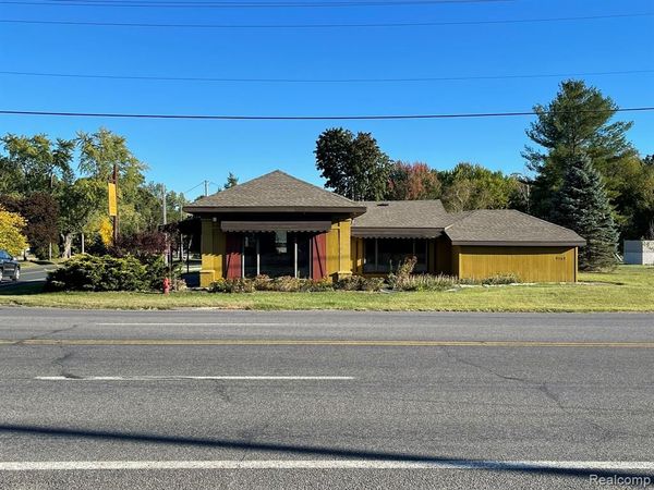 19169 Us Highway 12, New Buffalo, MI 49117