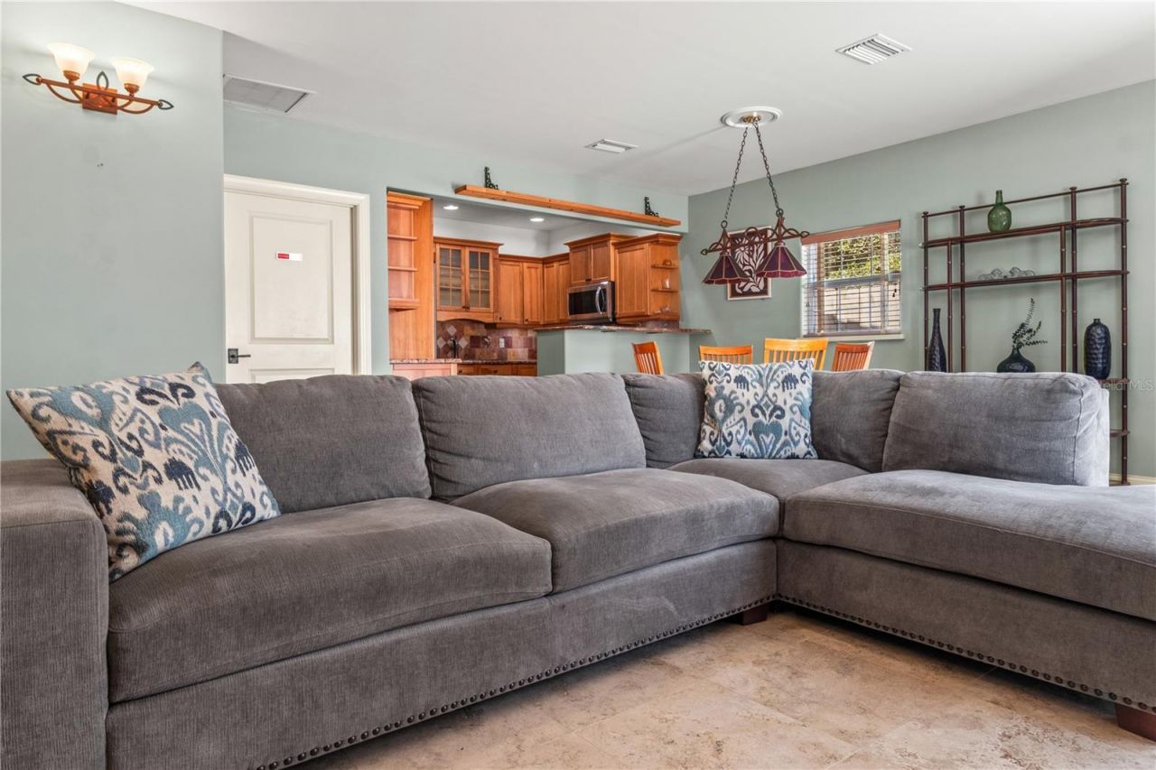 6515 Dimarco Road, Tampa, FL 33634 Photo