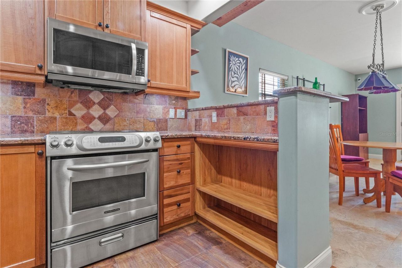 6515 Dimarco Road, Tampa, FL 33634 Photo