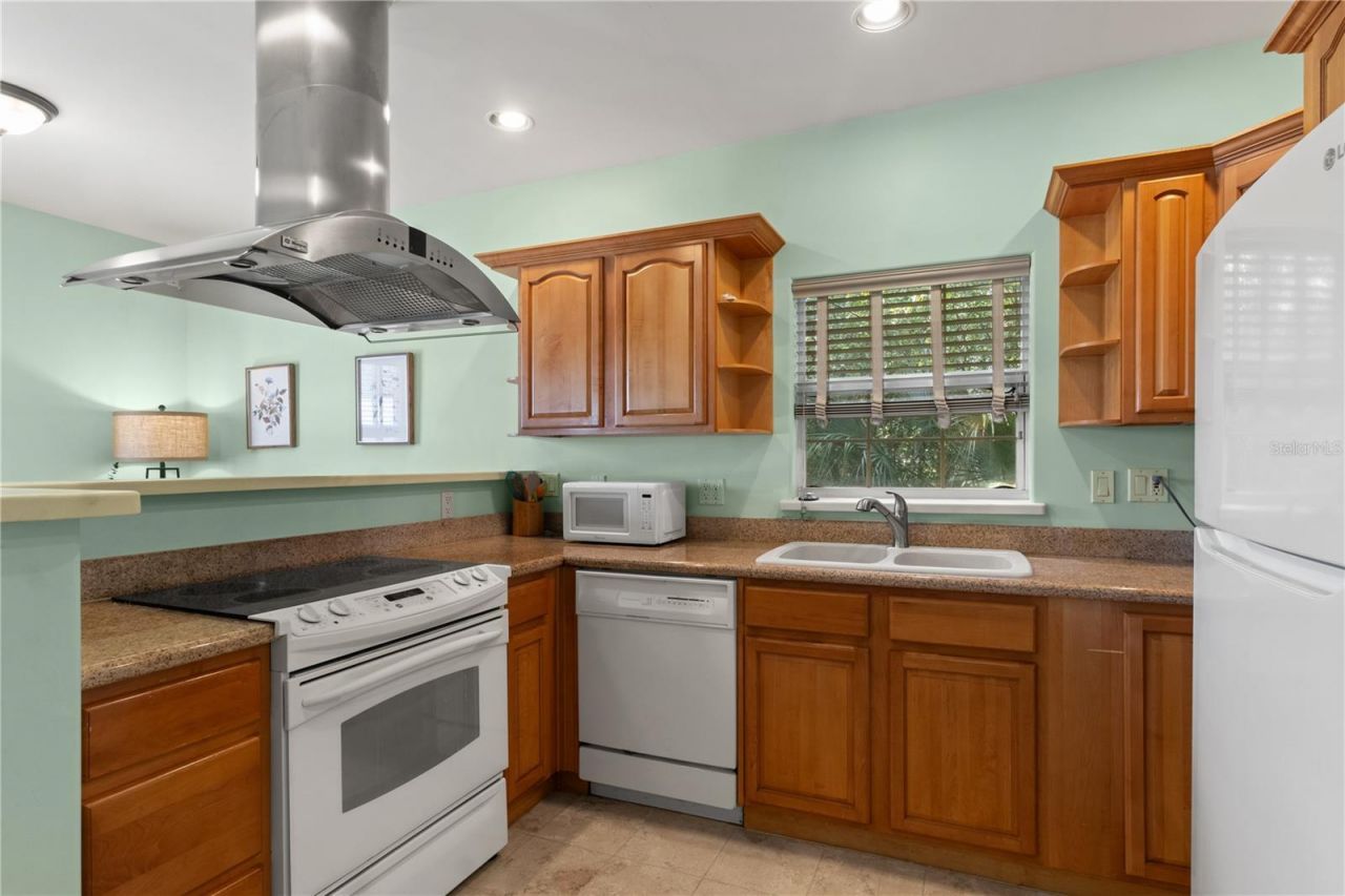 6515 Dimarco Road, Tampa, FL 33634 Photo