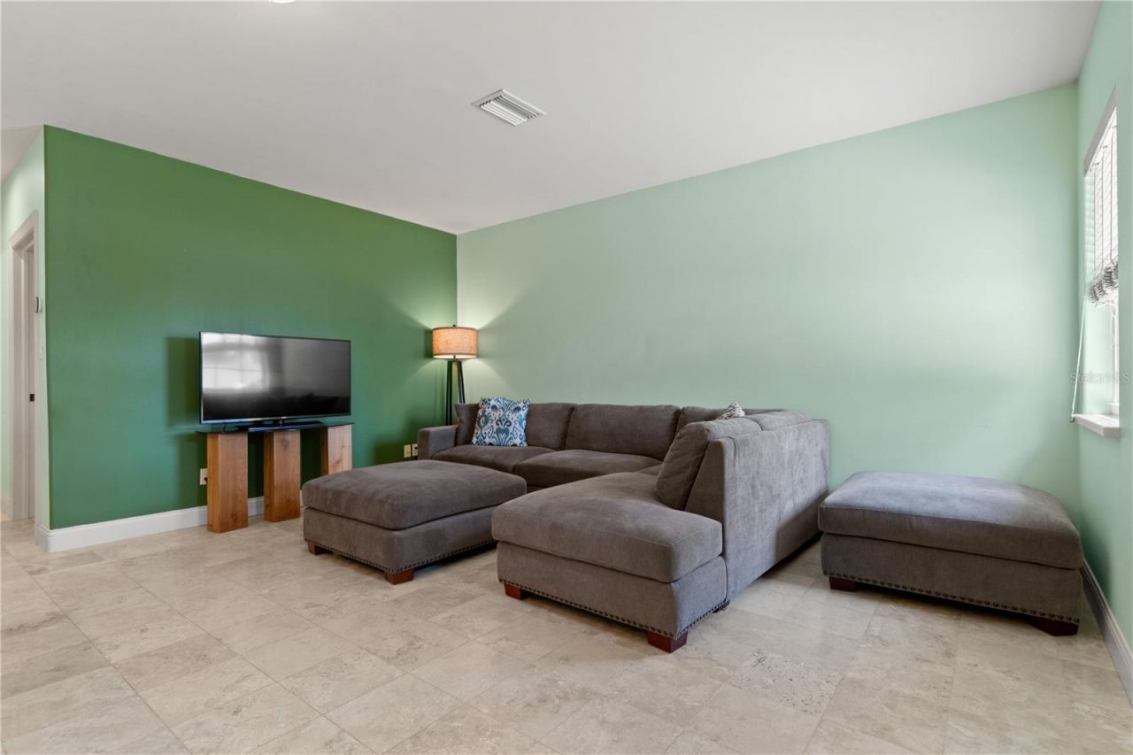 6515 Dimarco Road, Tampa, FL 33634 Photo