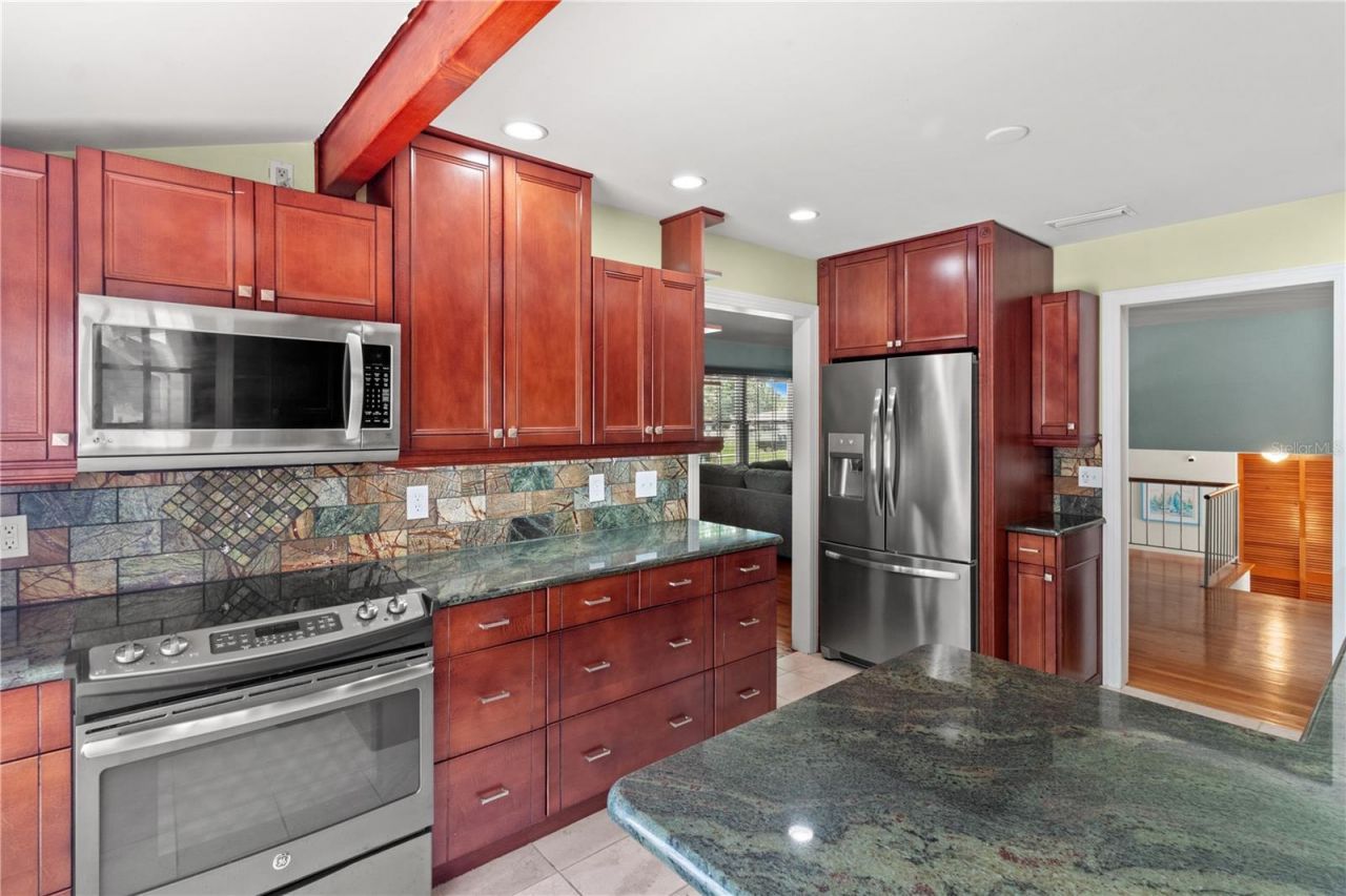 6515 Dimarco Road, Tampa, FL 33634 Photo