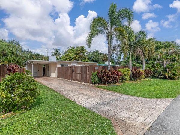 1717 SW 12th Court, Fort Lauderdale, FL 33312