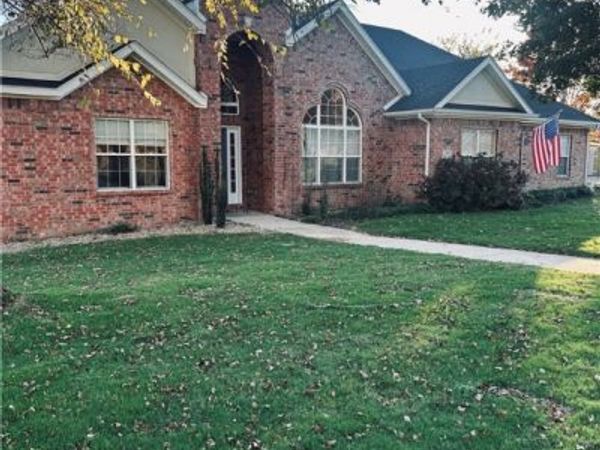 2605 6th Street , Bentonville, AR 72712