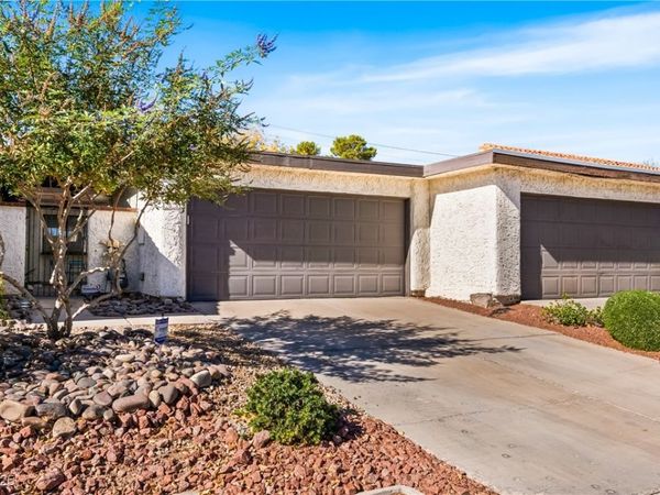 4533 Madreperla Street, Las Vegas, NV 89121