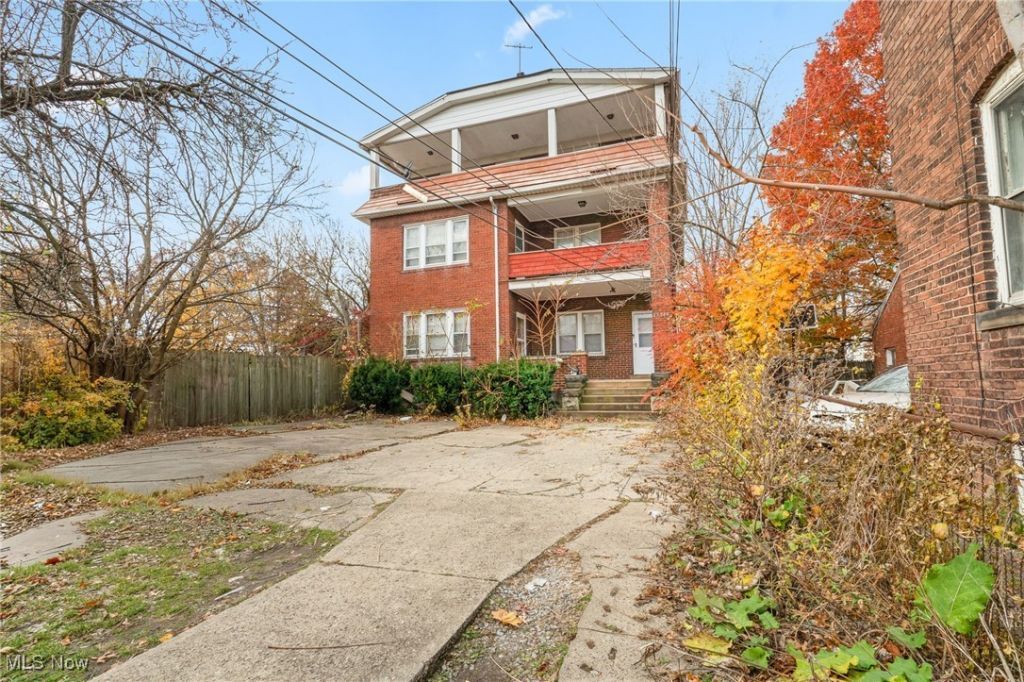 15709 Halliday Avenue, Cleveland, OH 44110 Main Photo