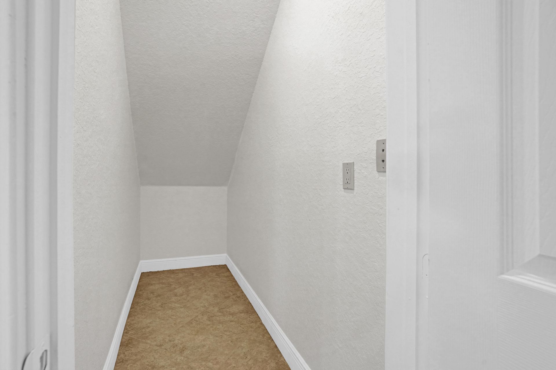 5811 NW Blue Bonnet Court, Port Saint Lucie, FL 34986 Photo