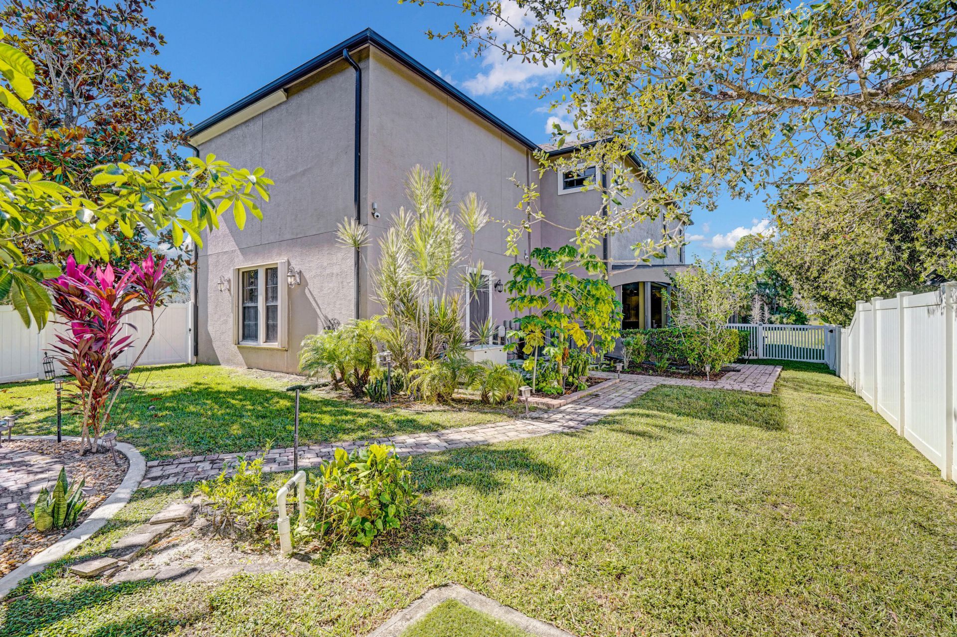 5811 NW Blue Bonnet Court, Port Saint Lucie, FL 34986 Photo