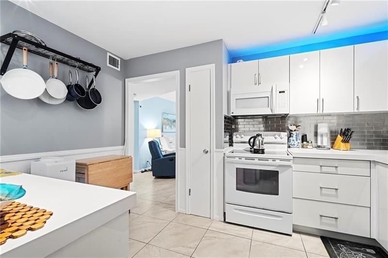 4750 NW 22nd Court, Unit 208, Lauderhill, FL 33313 Photo