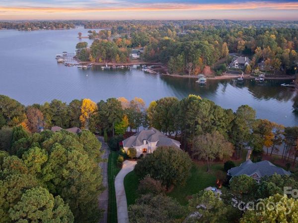 9225 Fair Oak Drive , Sherrills Ford, NC 28673