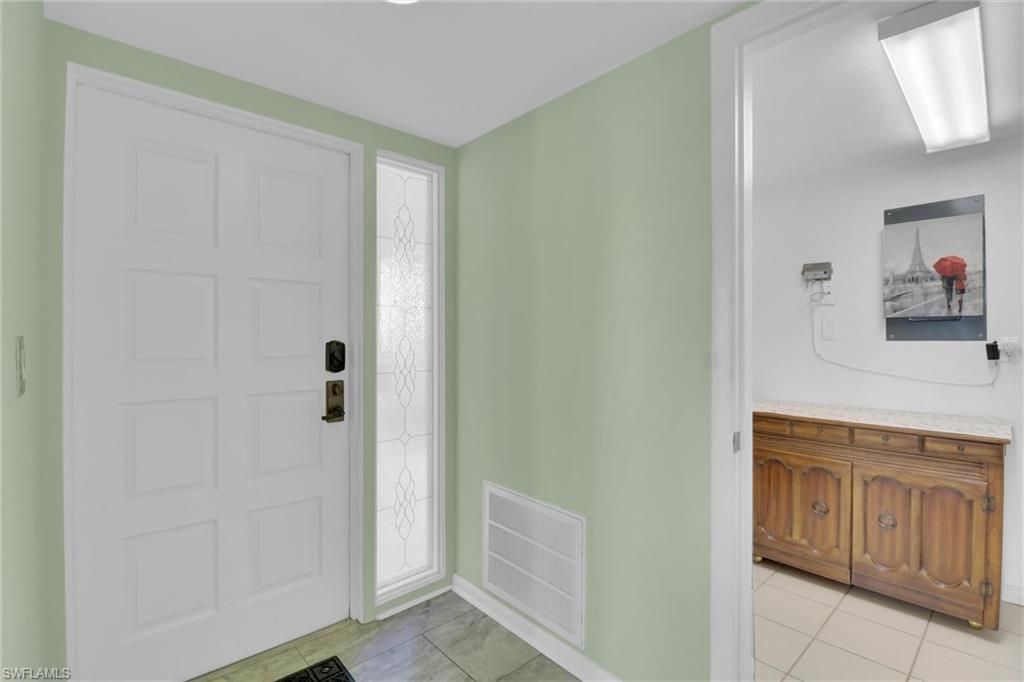 4604 Flagship Dr, Unit 305, Fort Myers, FL 33919 Photo