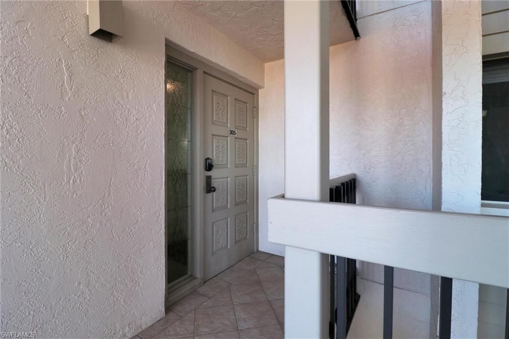 4604 Flagship Dr, Unit 305, Fort Myers, FL 33919 Photo