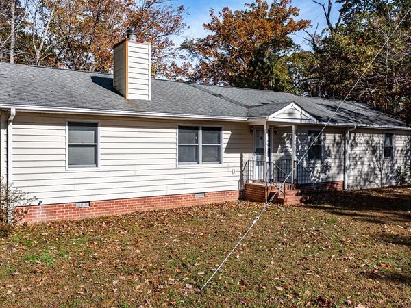 1437 LOCUST GROVE ROAD, TOPPING, VA 23169