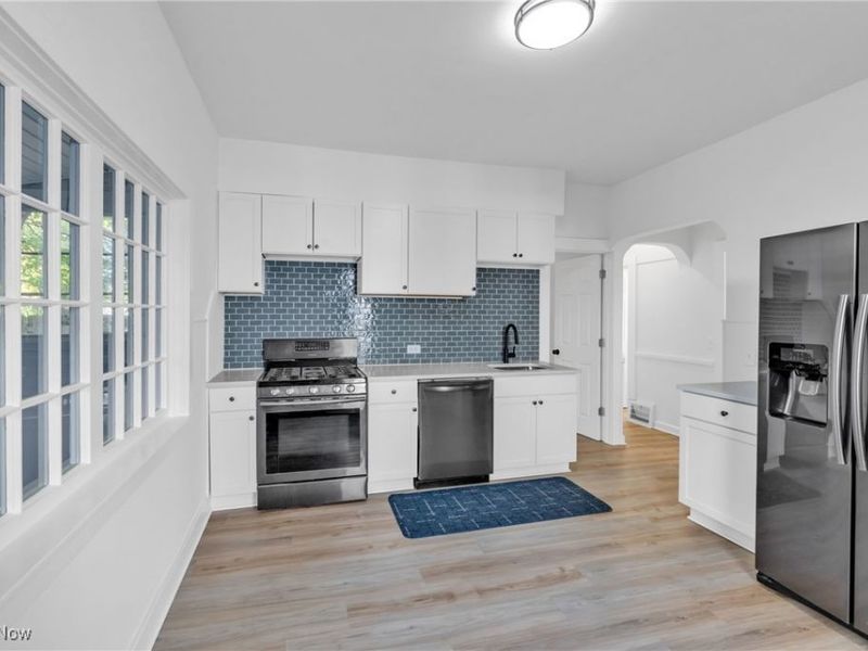 2002 Valentine Avenue, Cleveland, OH 44109 Photo 13