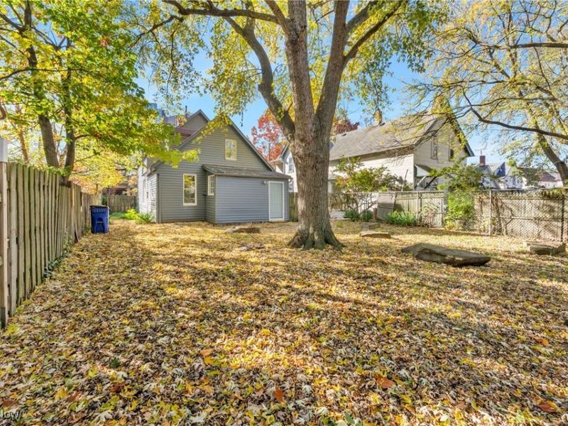 2002 Valentine Avenue, Cleveland, OH 44109 Photo 33