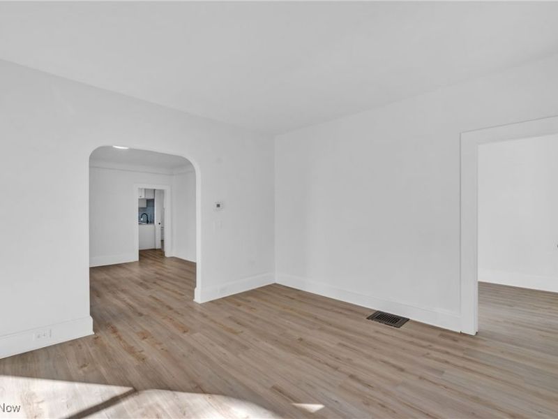 2002 Valentine Avenue, Cleveland, OH 44109 Photo 6