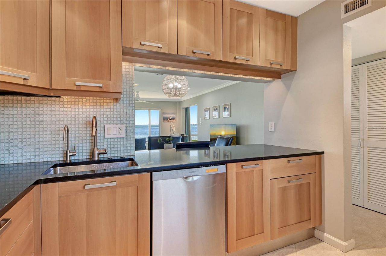 4900 Gulf Of Mexico Drive, Unit 203, Longboat Key, FL 34228 Photo