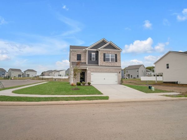 180 Summerlin Dr, Gallatin, TN 37066