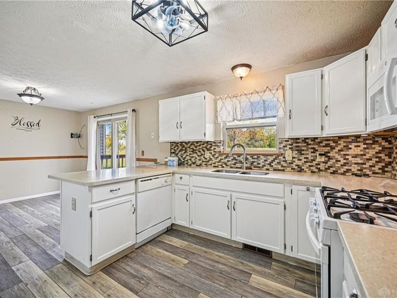 5852 Old US Route 35, Silvercreek Township, OH 45335 Photo 13