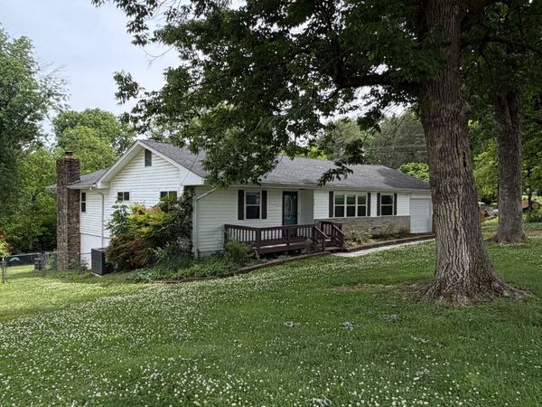 412 Woodland Dr, Clinton, TN 37716