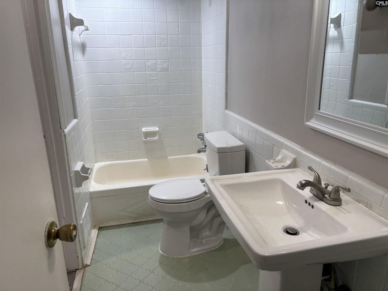 102 Marietta Street  Photo 11