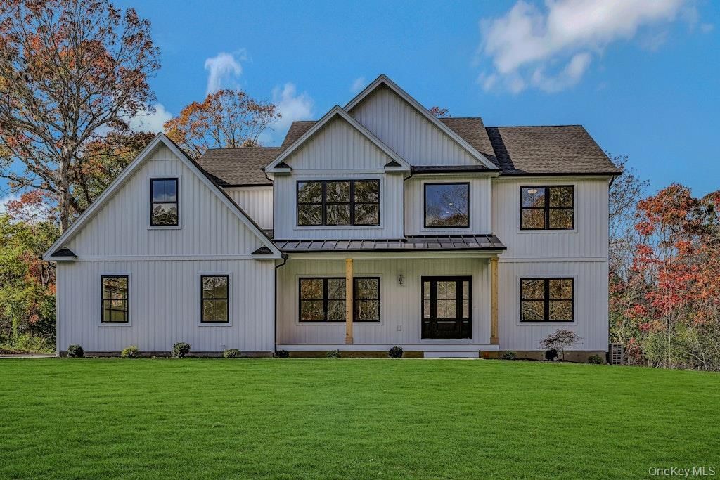 20 Bunker Lane, Middle Island, NY 11953 Main Photo