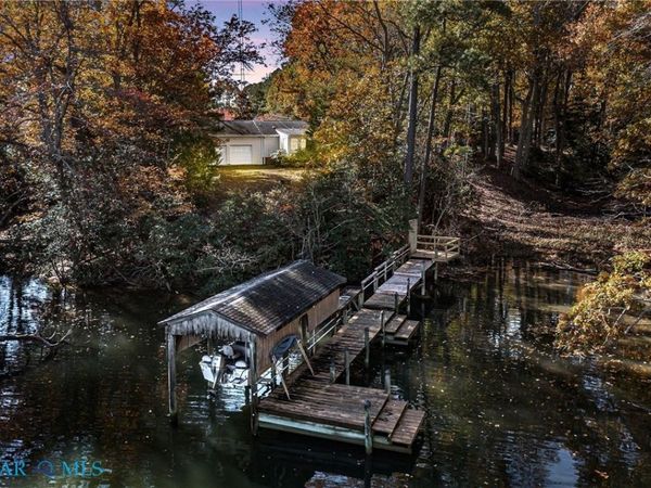 1437 Locust Grove Road , Topping, VA 23169