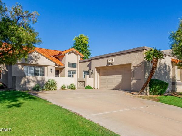 10586 E Cinnabar Avenue, Scottsdale, AZ 85258