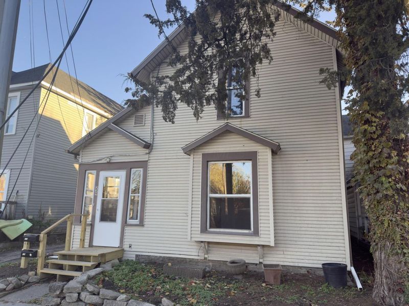 229 W Columbia Street, Marion, OH 43302 Photo 2