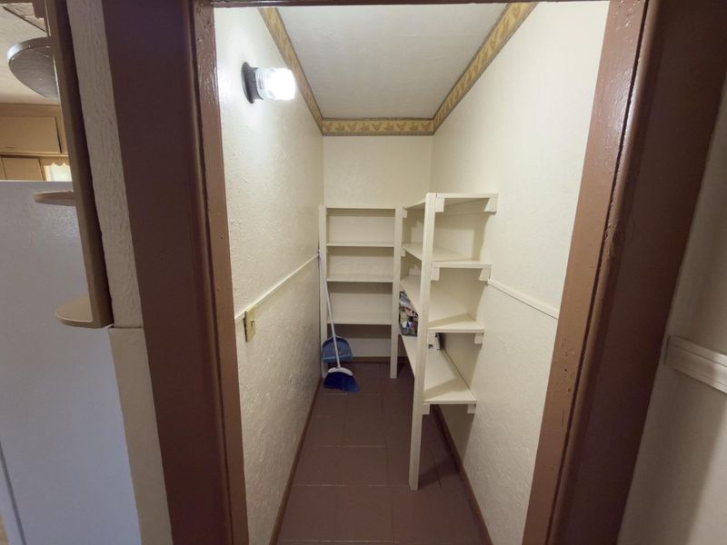 229 W Columbia Street, Marion, OH 43302 Photo 8