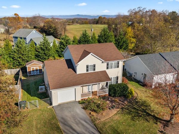 623 BULL RUN, STAUNTON, VA 24401