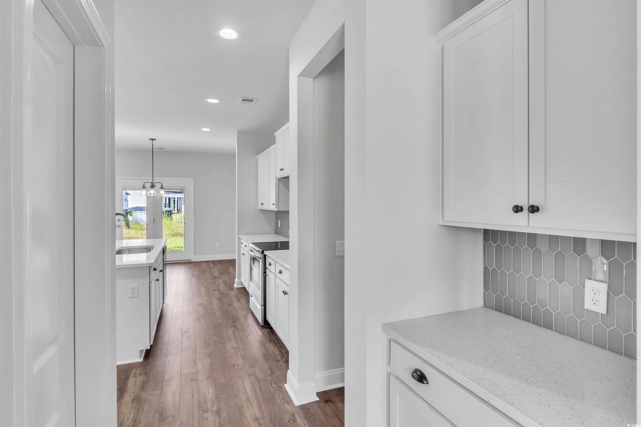 1003 Fowler Rd. Photo 4