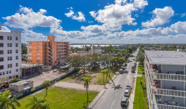 108 Lake Avenue, Unit 406, Lake Worth Beach, FL 33460 Photo