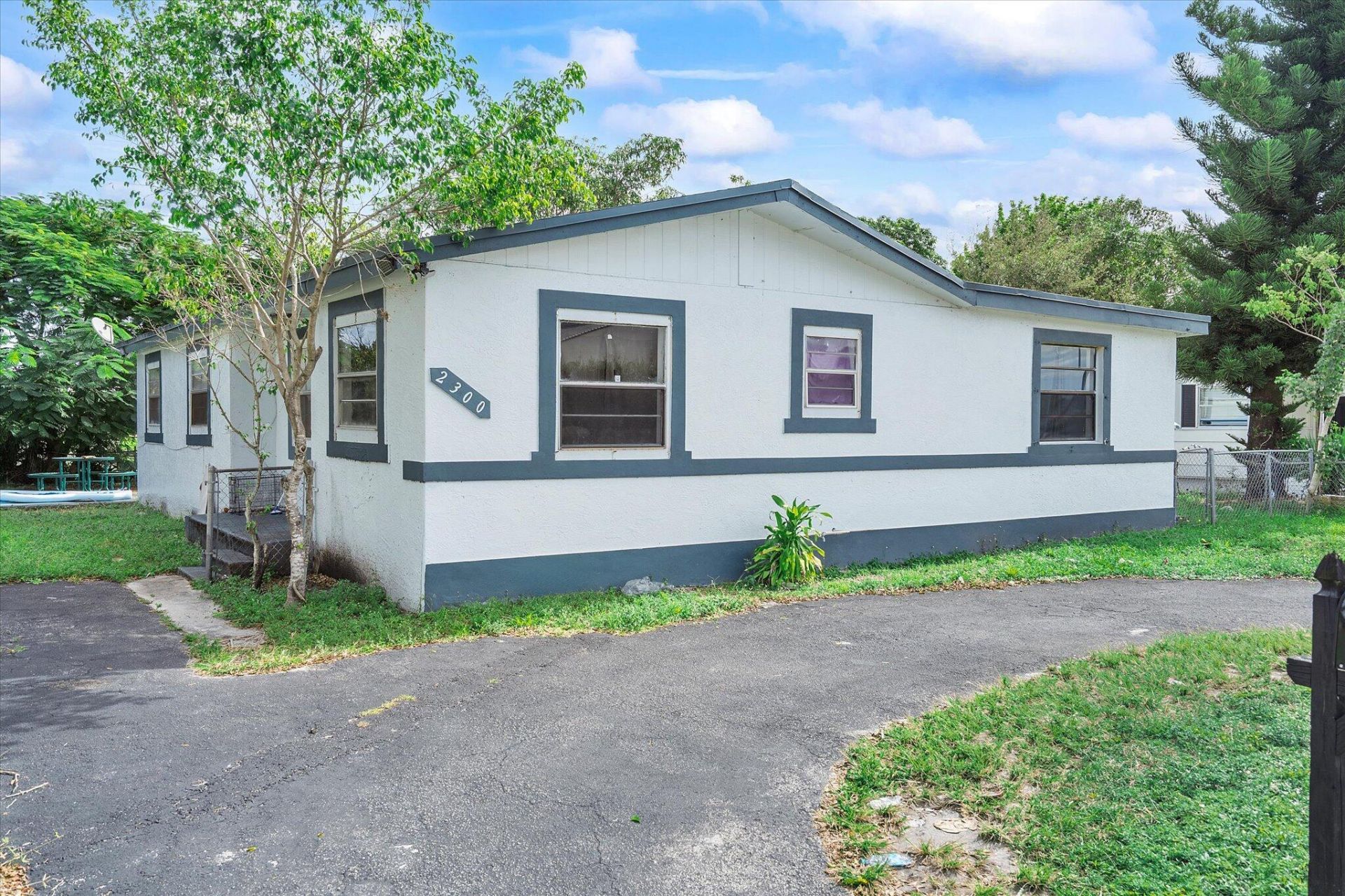 2300 NW 31st Avenue, Fort Lauderdale, FL 33311 Photo