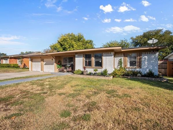 1437 Roma Lane, Fort Worth, TX 76134