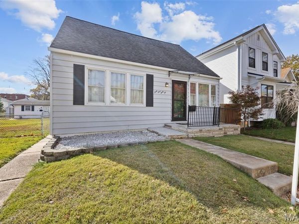 6962 Sutherland Avenue, St Louis, MO 63109