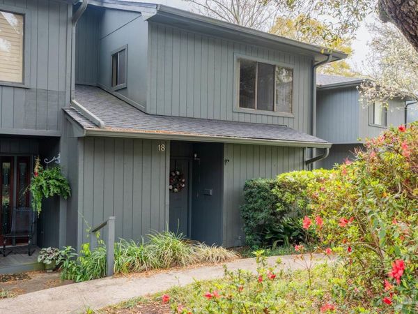 18 Hillbrook Way, Pensacola, FL 32503