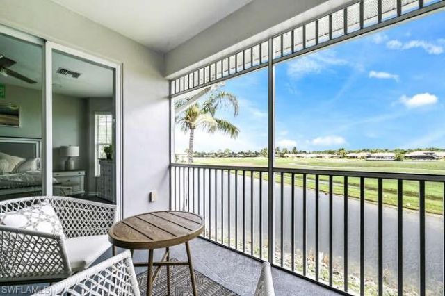 7935 Mahogany Run Ln, Unit 725, Naples, FL 34113 Photo
