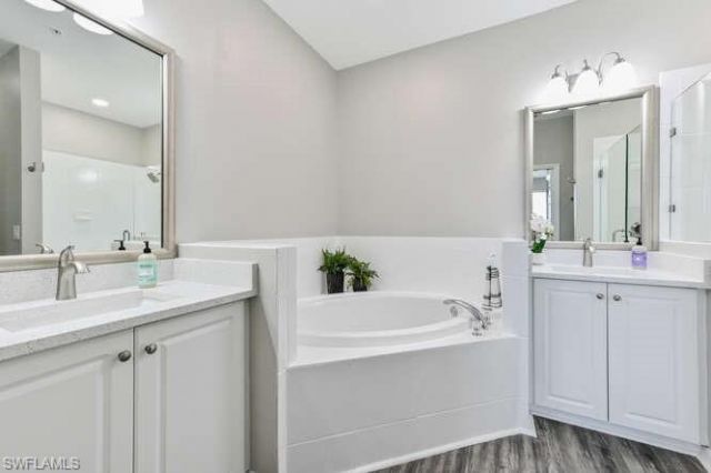 7935 Mahogany Run Ln, Unit 725, Naples, FL 34113 Photo